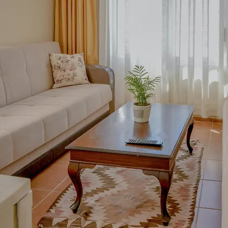 Huzur Royal Aparthotel